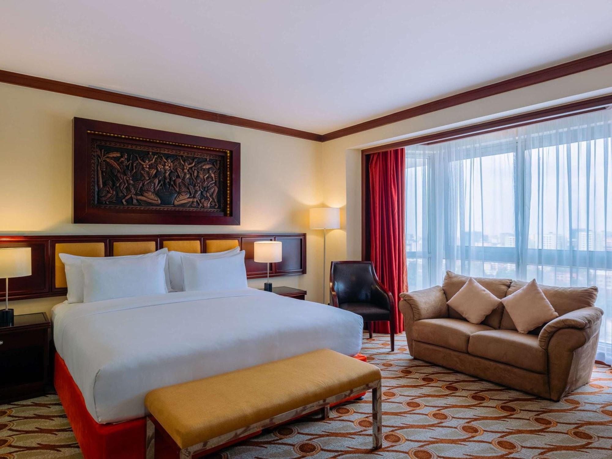 Mövenpick Hotel & Residences Nairobi Exteriör bild