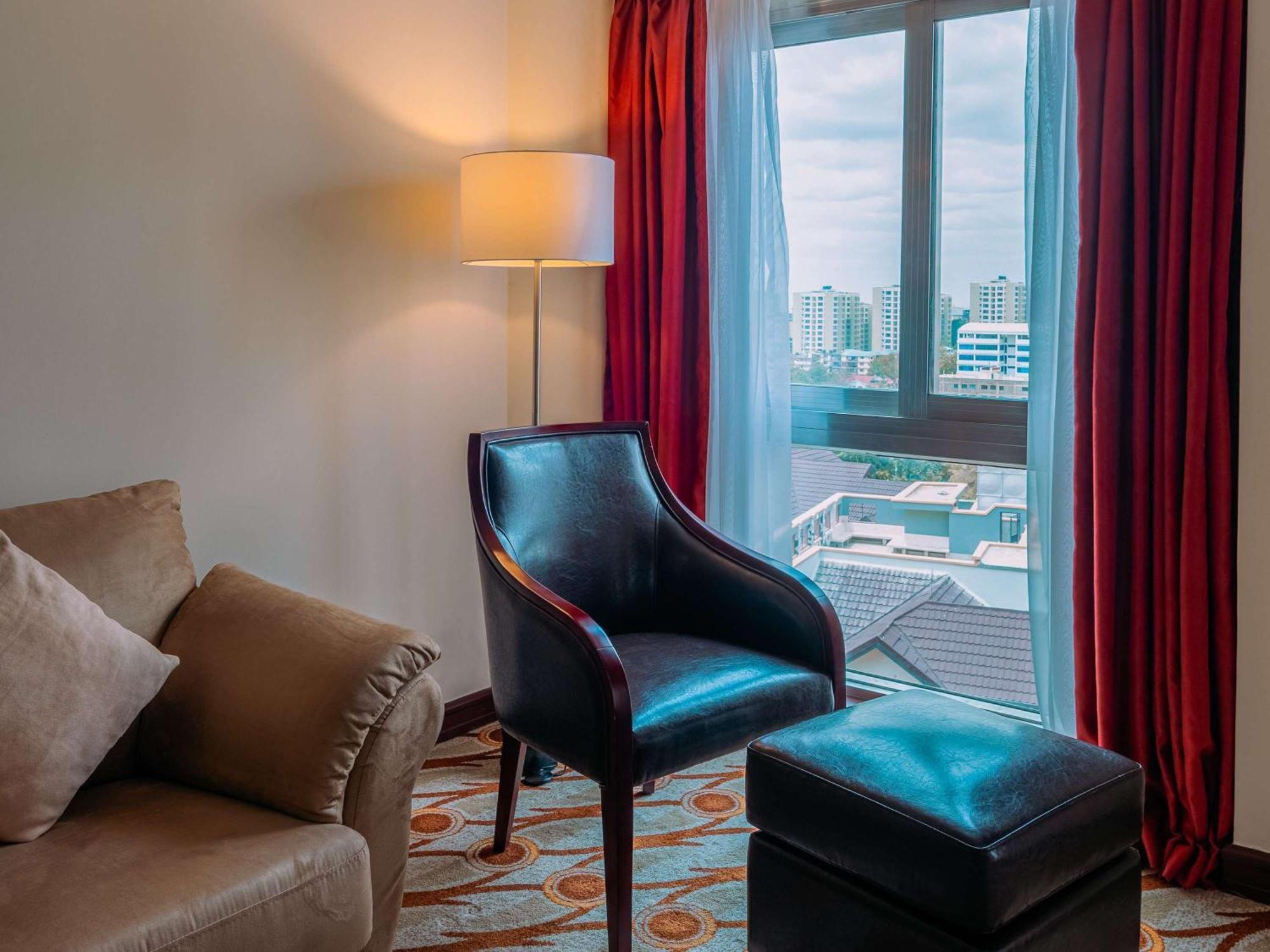 Mövenpick Hotel & Residences Nairobi Exteriör bild