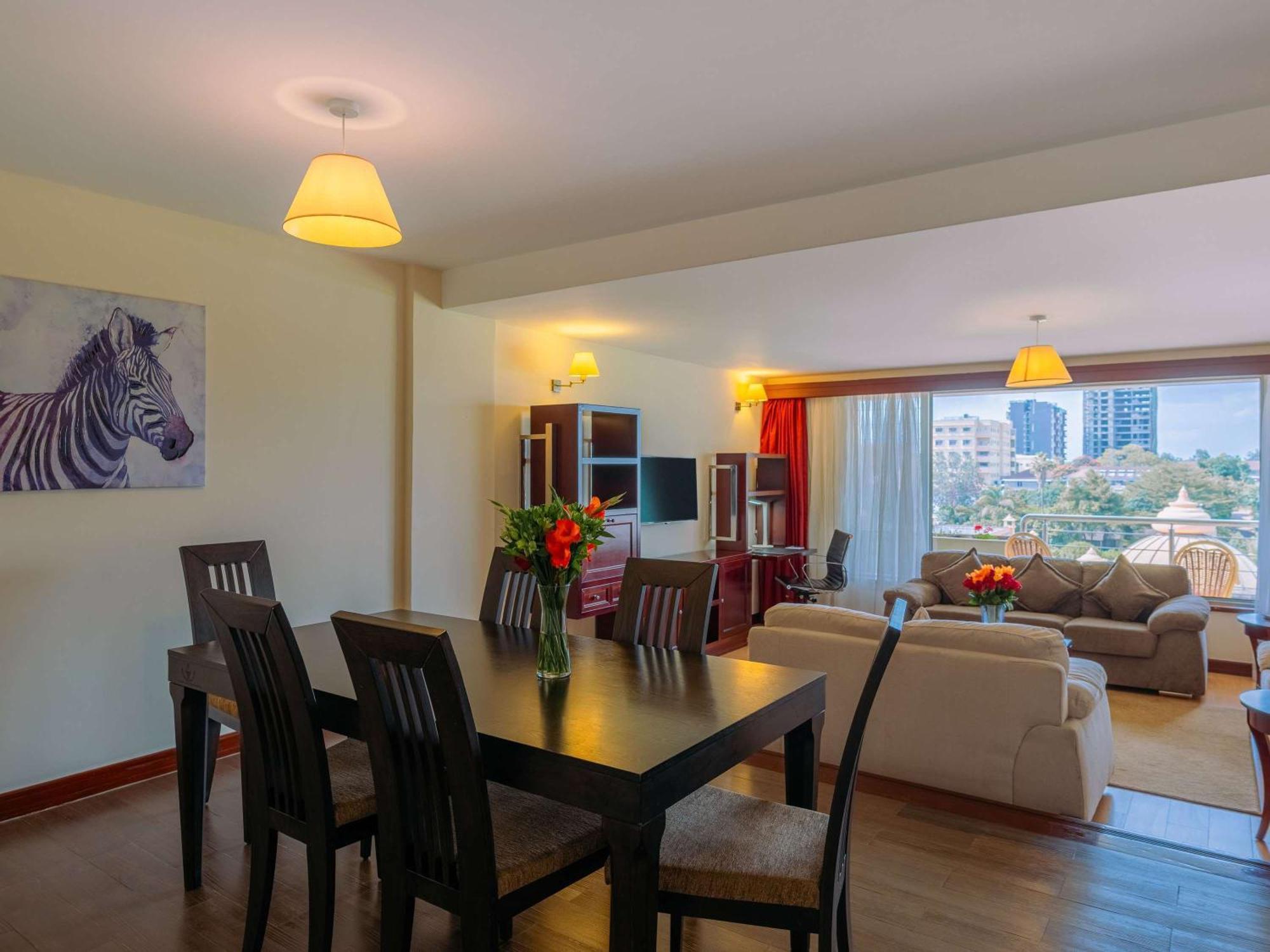 Mövenpick Hotel & Residences Nairobi Exteriör bild
