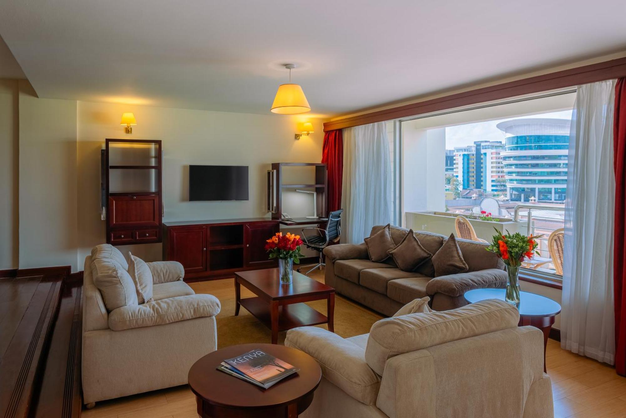 Mövenpick Hotel & Residences Nairobi Exteriör bild