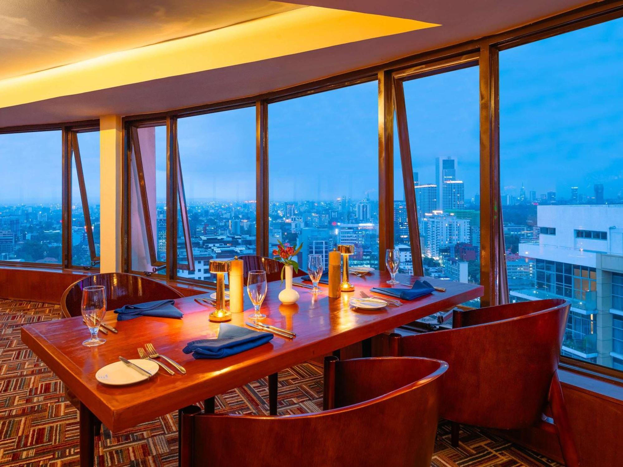 Mövenpick Hotel & Residences Nairobi Exteriör bild