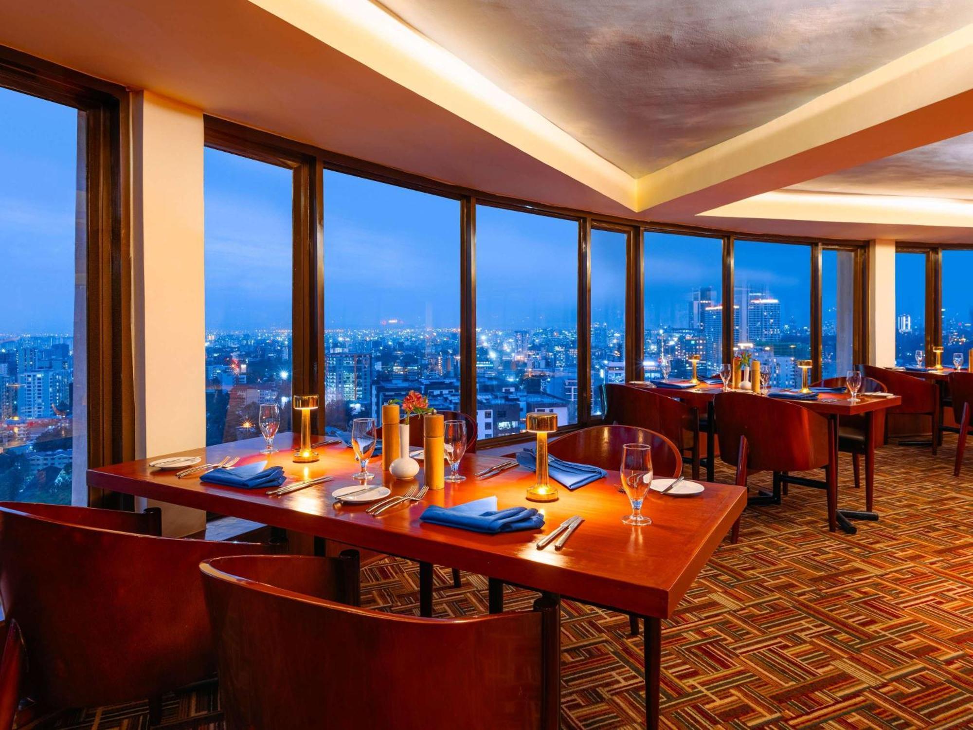 Mövenpick Hotel & Residences Nairobi Exteriör bild