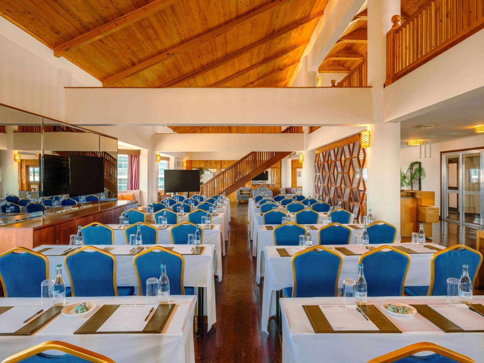 Mövenpick Hotel & Residences Nairobi Exteriör bild
