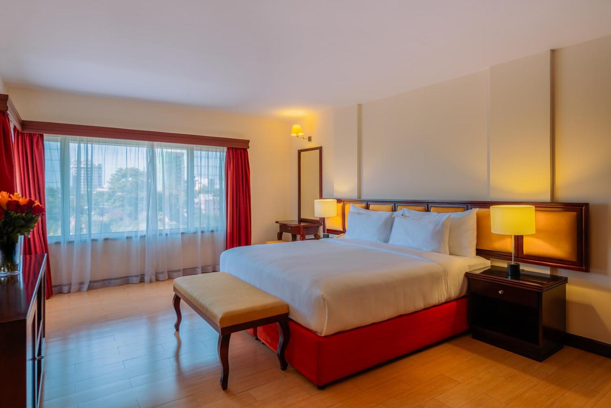 Mövenpick Hotel & Residences Nairobi Exteriör bild
